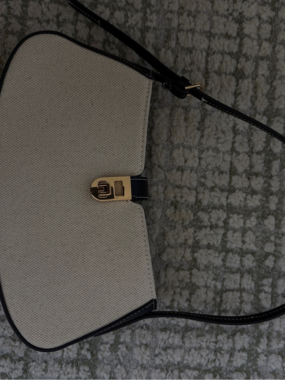 H&M Cream and Black Shoulder Bag with Gold Turn-Lock